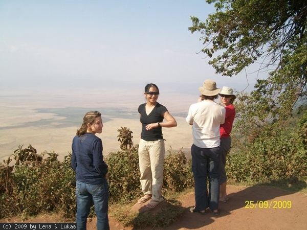 672 ein letzter blick in den ngorongoro krater